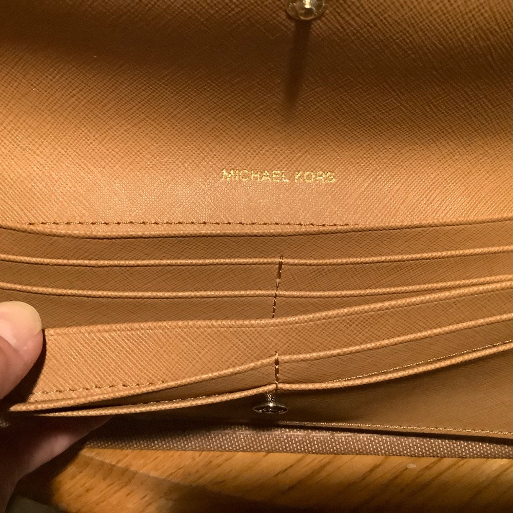 MICHAEL KORS THIN WALLET - BRITISH TAN - NWT - Picture 4 of 4
